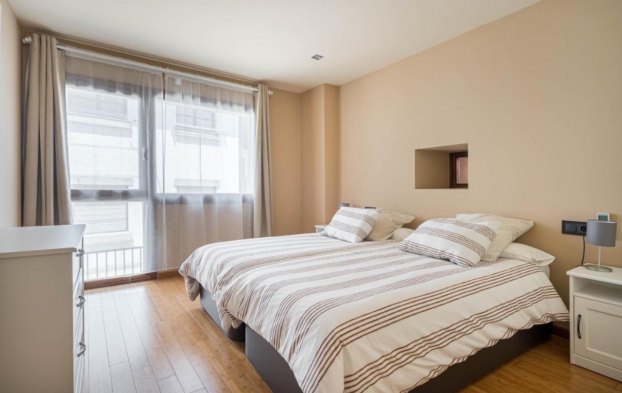 Apartamentos Calle Mayor 23 利亚内斯 外观 照片